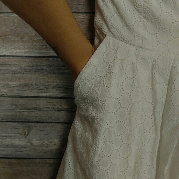 GAP strapless eyelet dress with pockets - Picture 4 of 5